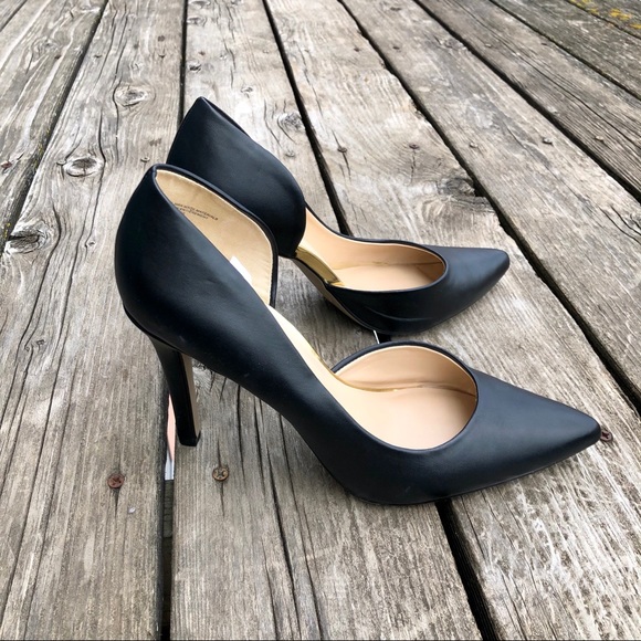 Mossimo • Black Heels with Side Cut - Picture 10 of 12